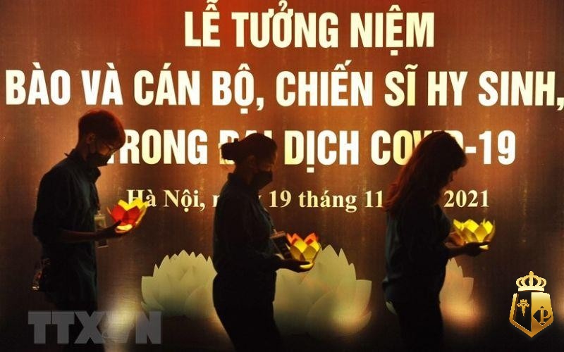 tuong nho 23000 cuoc doi da mat loi tien biet dau sot 42 - Tưởng nhớ 23000 cuộc đời đã mất vì đại dịch COVID-19